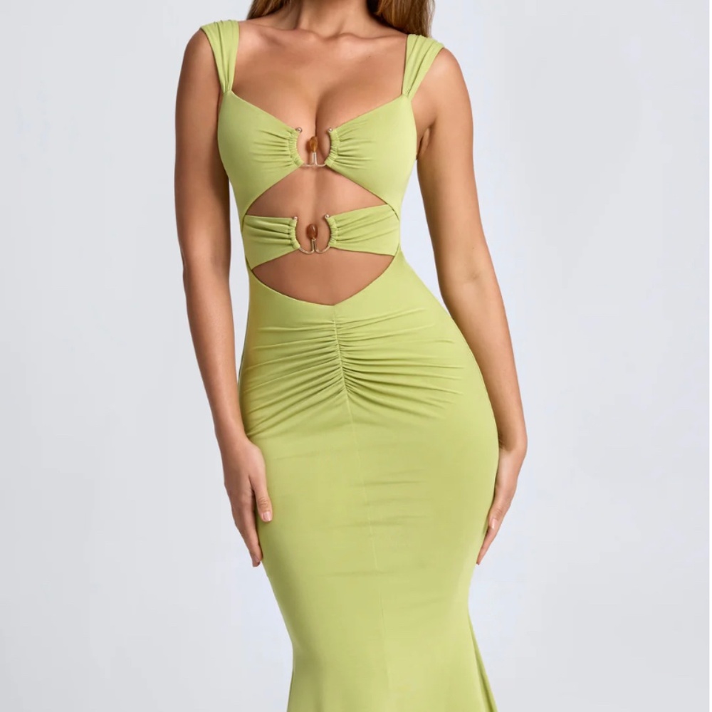 Aelia Ruched Hardware Detail Cut-Out Midaxi Dress in Olive Green